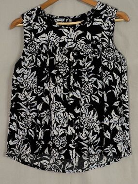 LOFT Black with White & Blue Floral Print Pleated Sleeveless Top in Size MP